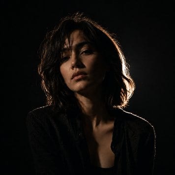 Portrait with a bright right-side rim light